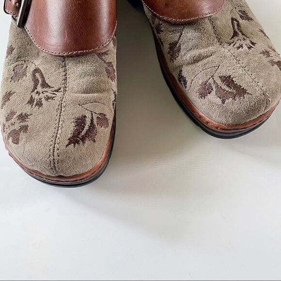 Klogs suede floral comfort clogs - Picture 5 of 11